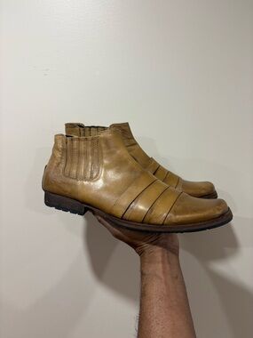 Vintage Kenneth Cole Strapped Chelsea Boots